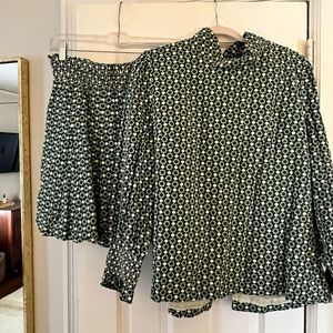 Buru set In beautiful green!